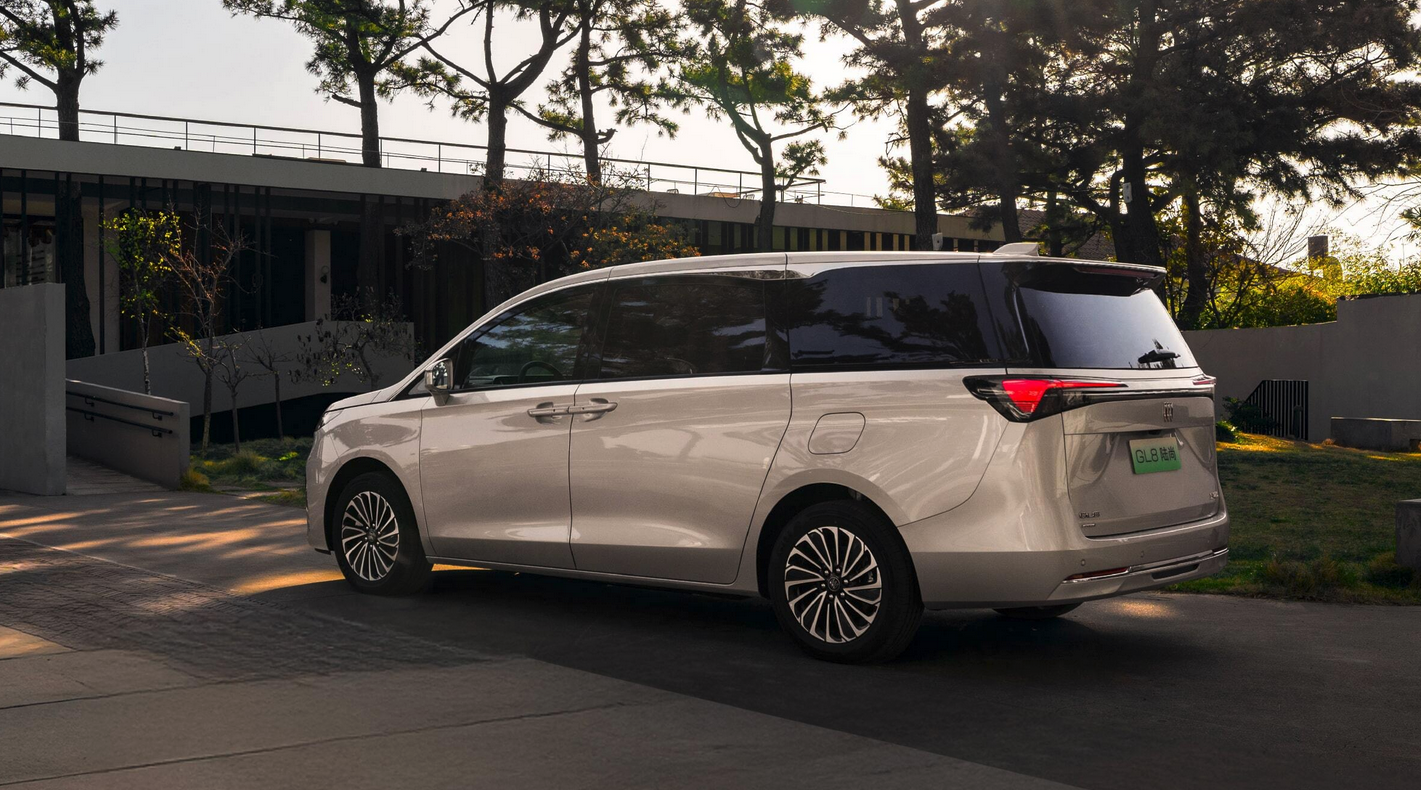 别克GL8 PHEV新增陆尚舒适DG版上市 22.99万元起 降低购车门槛